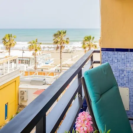 Lägenhet Cubo's Perla Del Sol Rosa Torremolinos
